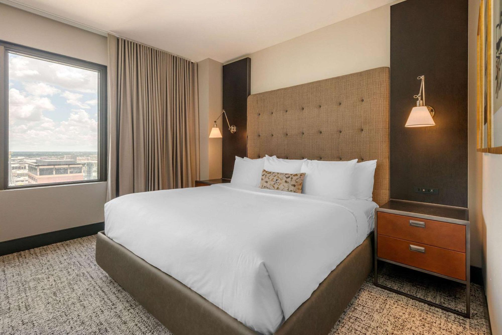 Cambria Hotel Houston Downtown Convention Center Exteriér fotografie