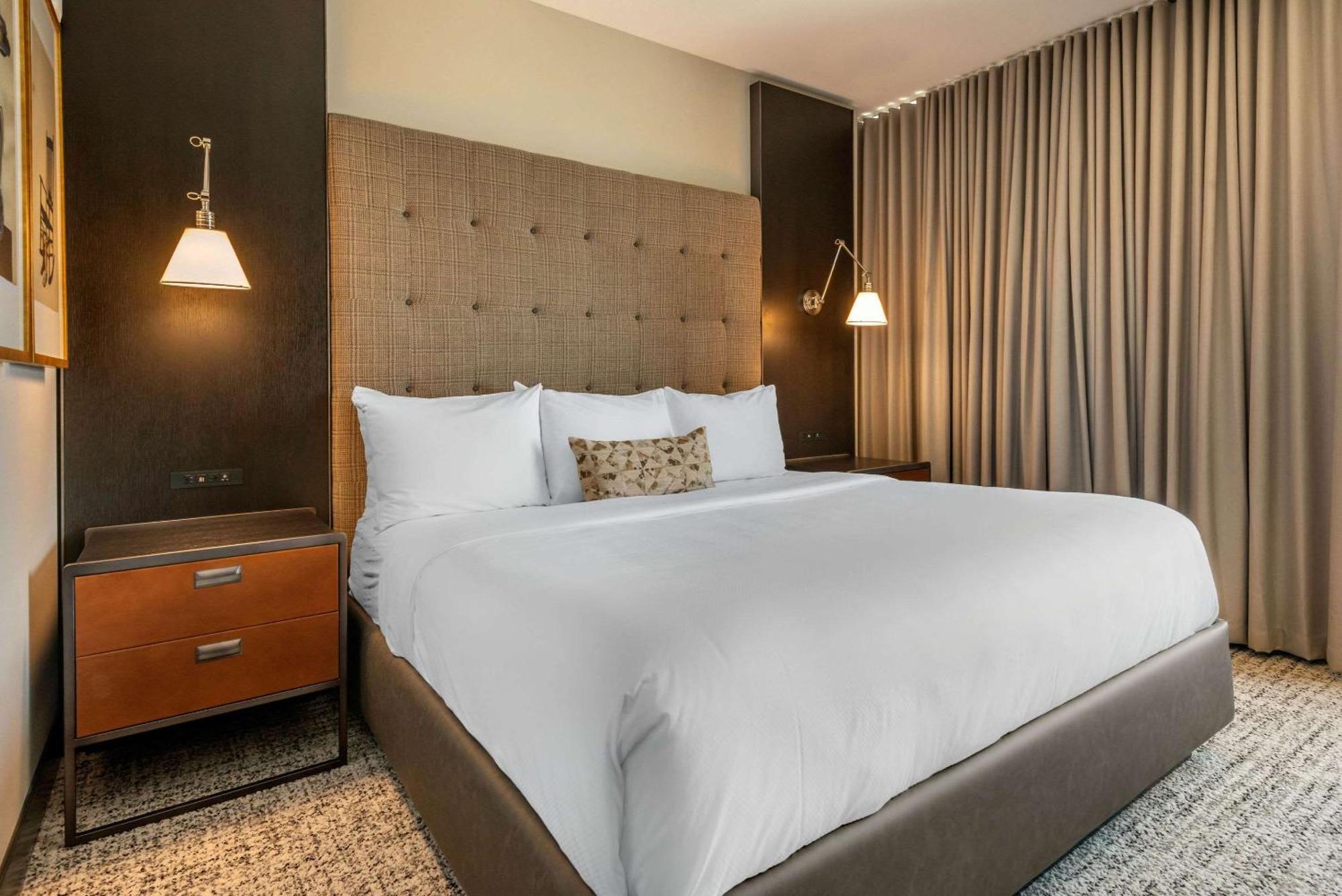 Cambria Hotel Houston Downtown Convention Center Exteriér fotografie