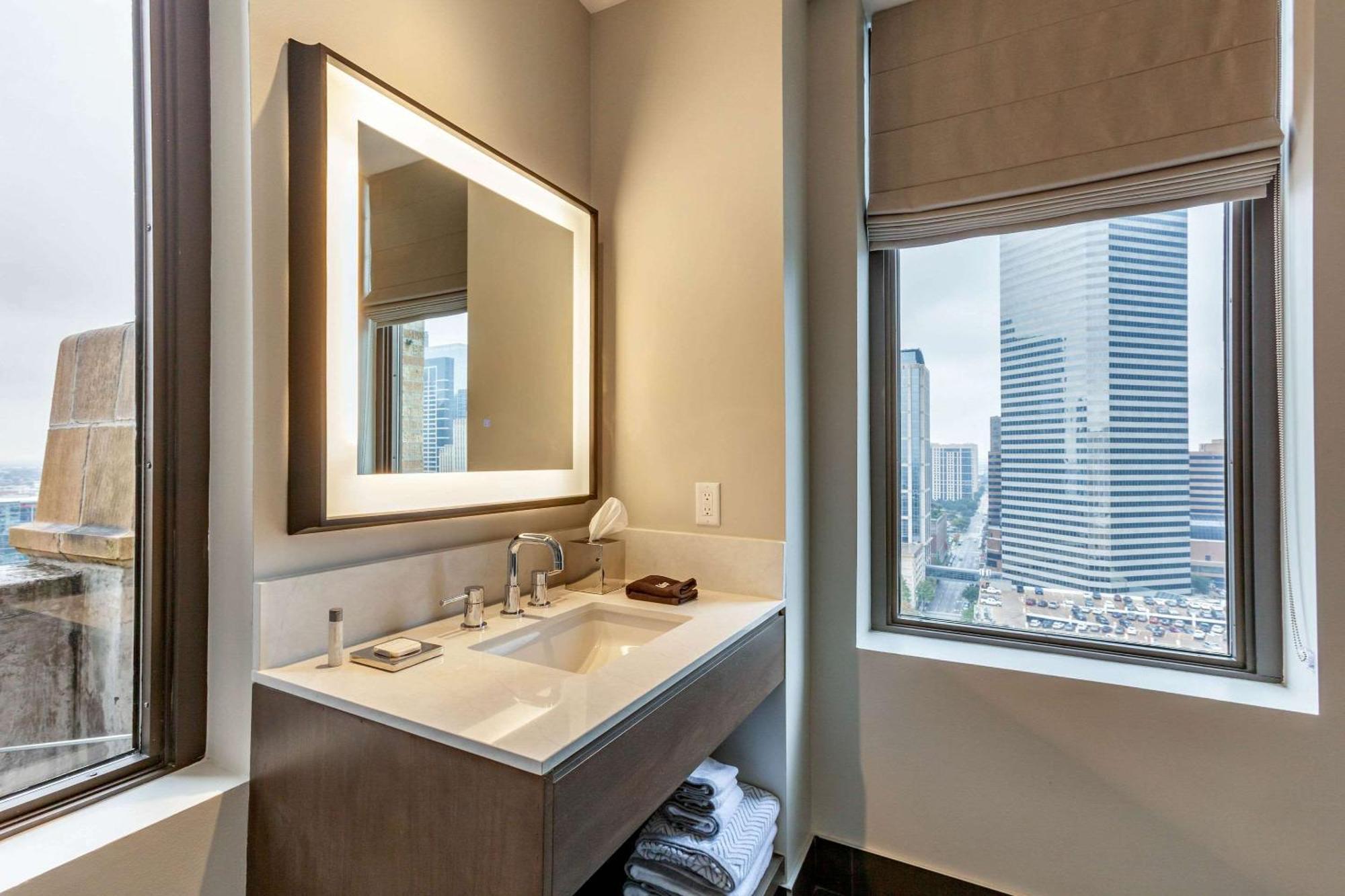 Cambria Hotel Houston Downtown Convention Center Exteriér fotografie